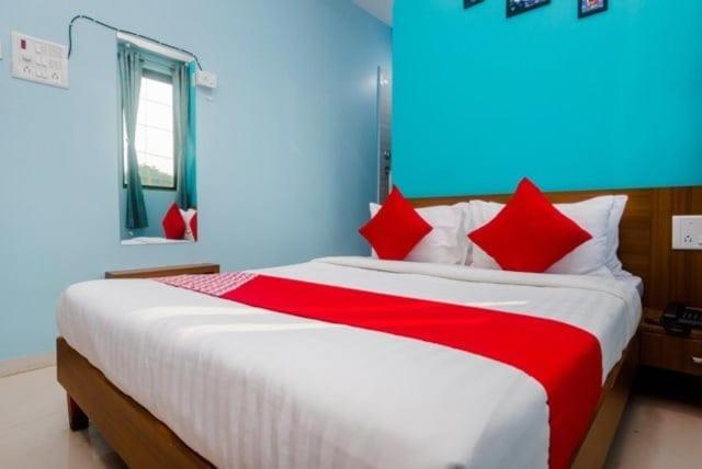 Hotel Shivrai Pen Buitenkant foto