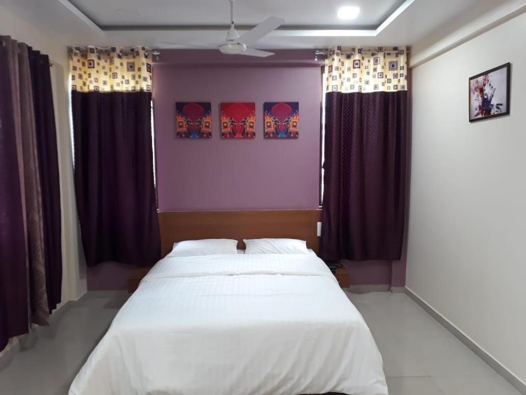 Hotel Shivrai Pen Buitenkant foto