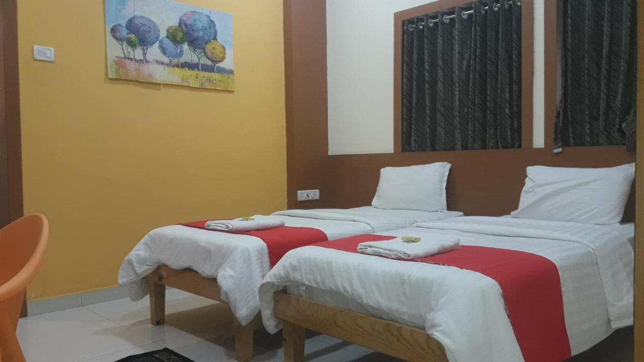 Hotel Shivrai Pen Buitenkant foto